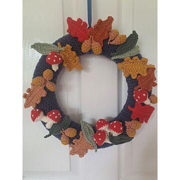 Autumn Wreath Crochet Pattern by Zoe Potrac in WoolBox Imagine Classic DK