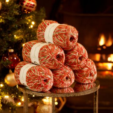 West Yorkshire Spinners Signature 4 Ply Christmas Gingerbread 1109 100g